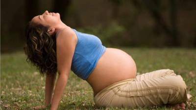 Los hijos de las mujeres después de los 40 son propensos a la obesidad. Foto:www.prenatalmassageaz.com