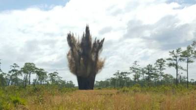 Potentes explosivos fueron utilizado para inhabilitar las pistas clandestinas.