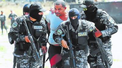 Carlos Arnaldo Lobo, conocido como El Negro Lobo fue el primero en ser extraditado.