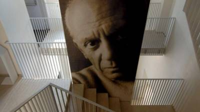 La serie apostará por narrar cómo Picasso imaginó e interpretó el mundo de manera completamente heterodoxa, y cómo generó más de 50.000 obras de arte. EFE/Archivo