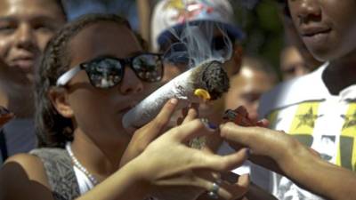 El Gobierno busca 'aprovechar las ventajas económicas' que ofrecerá la legalización de la marihuana.