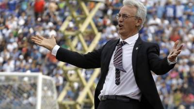 El español Benito Floro fue cesado como seleccionador de Canadá luego de no poder clasificar a la hexagonal final de la Concacaf rumbo al Mundial de Rusia 2018, siendo la derrota ante Honduras en San Pedro Sula una de las razones del fracaso. Conoce a otros técnicos que fueron víctimas de la Bicolor.