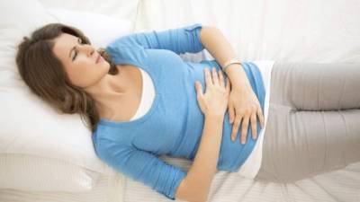 La endometriosis puede producir dolor de vientres y pélvico.