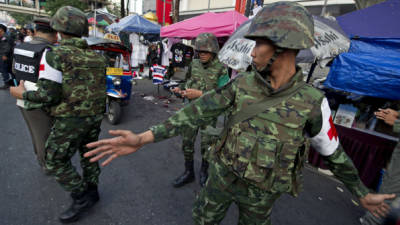 En Bangkok se puede observar la presencia de militares en las calles.