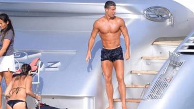 Cristiano Ronaldo la pasa a lo grande en la isla de Ibiza. Foto GTRES.
