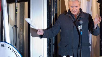 Julian Assange en una rueda de prensa el 20 de diciembre de 2012 en la embajada de Ecuador en Londres.