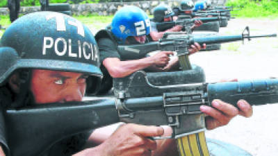 Los mejores hombres de la Policía Nacional y de las Fuerzas Armadas podrán formar parte de la Policía Militar.