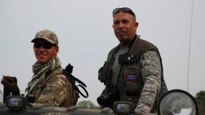 Miembros de una milicia fronteriza patrullando Texas.