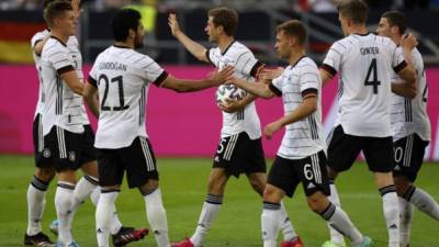 La selección de Alemania ganó confianza al golear a Letonia. Foto AFP.