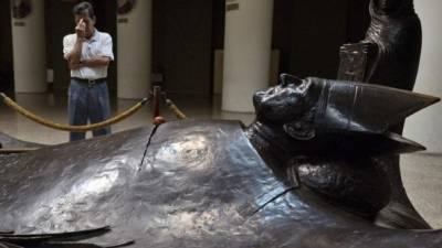 La tumba de monseñor Romero se encuentra en la catedral de San Salvador.