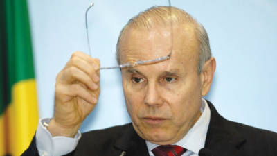 Guido Mantega, ministro de Hacienda de Brasil, está decidido a controlar el gasto fiscal.