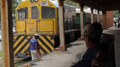 El tren espera a las familias. Garantizan diversión.