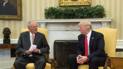 El presidente peruano, Pedro Pablo Kuckzinsky y su homólogo estadounidense, Donald Trump, durante una reunión en la Casa Blanca.