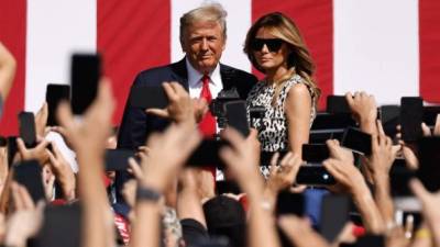 Trump y Melania realizaron un evento de campaña en Tampa, Florida, buscando el valioso voto latino para las elecciones presidenciales./AFP.