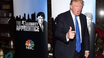 Para quienes todavía no lo saben, antes de llegar a la presidencia, Donald Trump tuvo una corta pero intensa carrera actoral, marcada por breves apariciones en numerosas series y películas.Muchos lo conocen por su propio programa 'The Apprentice' (El aprendíz), pero veamos si recuerdan sus fugaces actuaciones, de las cuales presentamos aquí las más... memorables.