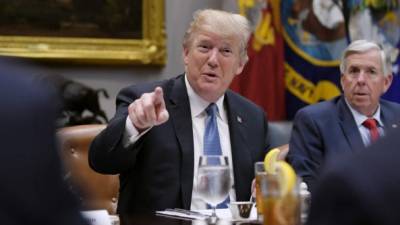 Trump enfrenta varias demandas por su política de separar a miles de familias inmigrantes en la frontera de EEUU./AFP.