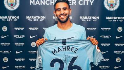 Riyad Mahrez ya luce los colores del Manchester City. Foto Twitter