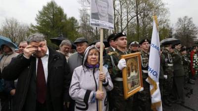 Ceremonia en recuerdo a las víctimas del desastre de Chernóbil en Msocú (Rusia) hoy, 26 de abril de 2016. EFE