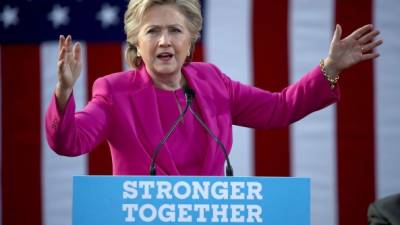 Hillary estará el lunes en compañía de Barack Obama y su esposa Michelle; así como de su esposo Bill y su hija Chelsea en el cierre de campaña en Filadelfia. Fotos: AFP