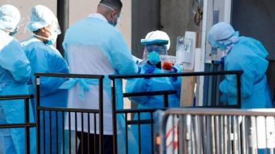 Los hospitales de Nueva York, epicentro de la pandemia en EEUU, están comenzando a desbordarse por los miles de infectados del letal virus./AFP.