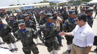 El mandatario Juan Hernández encabezó la inauguración del complejo y celebró el segundo aniversario de la Policía Militar de Orden Público.