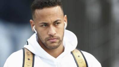 Neymar estaría saliendo del PSG y la prensa internacional señala que quiere volver al Barcelona. Foto AFP.