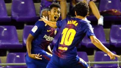 Choco Lozano celebrando su primer gol oficial con el Barcelona B. Foto www.laliga.es