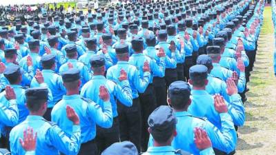 Los miembros de la Policía Nacional serán evaluados por una nueva dependencia en virtud de que la Diecp no cumplió el cometido, conforme a la Comisión de Depuración Policial.