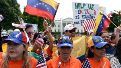 Los venezolanos en EUA llegaron a protestar ayer frente a la Casa Blanca.