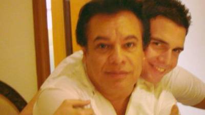 Jas Devael, cantante, amigo y supuesto 'novio' de Juan Gabriel, ha expresado su dolor sobre la muerte del 'Divo de Juárez'