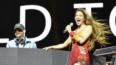 Bizarrap y Shakira en el Festival de Coachella de ayer viernes 12 de abirl.