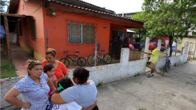 Parientes y amigos lamentaron la muerte de Antúnez y Ramos, quienes fueron atacados en el barrio Barandillas.