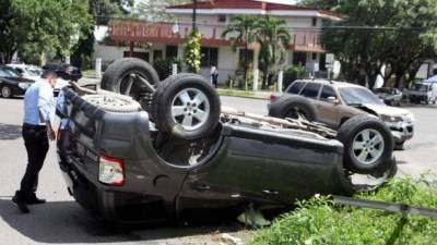El accidente se produjo en la esquina que forman la 7 calle y la 16 avenida del barrio Suyapa de San Pedro Sula.