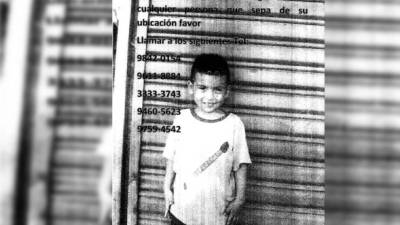 El padre del pequeño José Edgardo Ramos pidió a las personas que hayan visto a su hijo que se comuniquen al número 9686-0918 y 3141-7314.