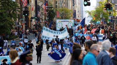 La delegación de Argentina lideró el desfile de la hispanidad en Nueva York./EFE.