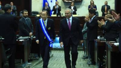 El secretario general de la ONU fue reconocido por los diputados del Congreso.