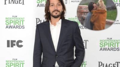 Diego Luna en pleno amorío.