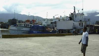 Muchos barcos no pudieron salir ayer hacia los departamentos de Gracias a Dios e Islas de la Bahía.