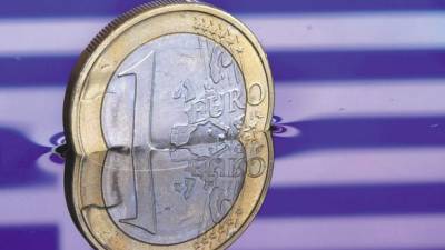 Una posible salida de Grecia de la zona euro condujo al euro a su menor nivel en nueve años frente al dólar.