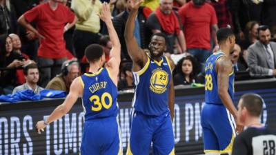 Los Warriors se clasificaron para su quinta final consecutiva de la NBA. Foto AFP.