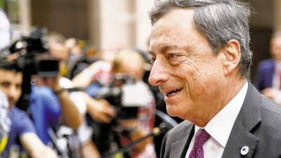 Mario Draghi, presidente del Banco Central Europeo, puede iniciar un proceso que culminaría con la salida griega del euro.