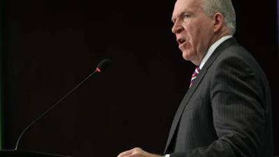 John Brennan, director de la CIA, teme que ISIS prepare atentados en otras partes del mundo.