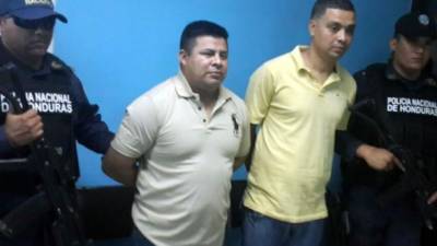 Alonso Carrillo, clase I de la Policía, e Isaías Cruz Moreno fueron capturados este jueves por la supuesta vinculación con la muerte de Mario Verdial.