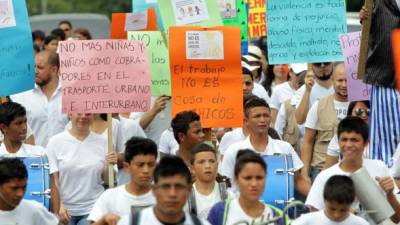 Con una marcha inició la campaña.