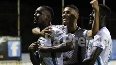 El panameño Brunet Hay Pino salvó al Platense de una derrota ante Motagua. Foto Neptalí Romero