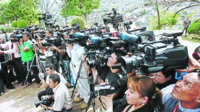 Los periodistas que se sientan amenazados recibirán protección especial para salvaguardar la vida.