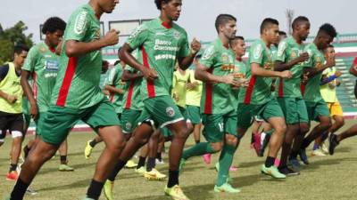 El hijo de Pavón (Segundo de izquierda a derecha) lleva una semana entrenando con Marathón.