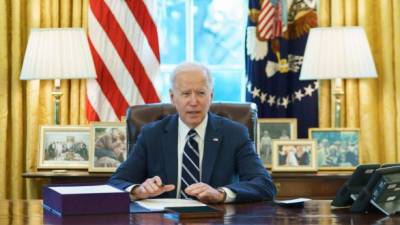 Biden celebró su histórica victoria legislativa con un plan de rescate que impulsará la economía de EEUU y de la región./AFP.