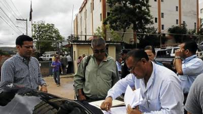 Abogados de Hondutel notifican a los trabajadores la suspensión de sus labores por 120 días.