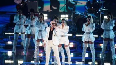 Pitbull se presenta en los Premios Latin GRAMMY 2020.